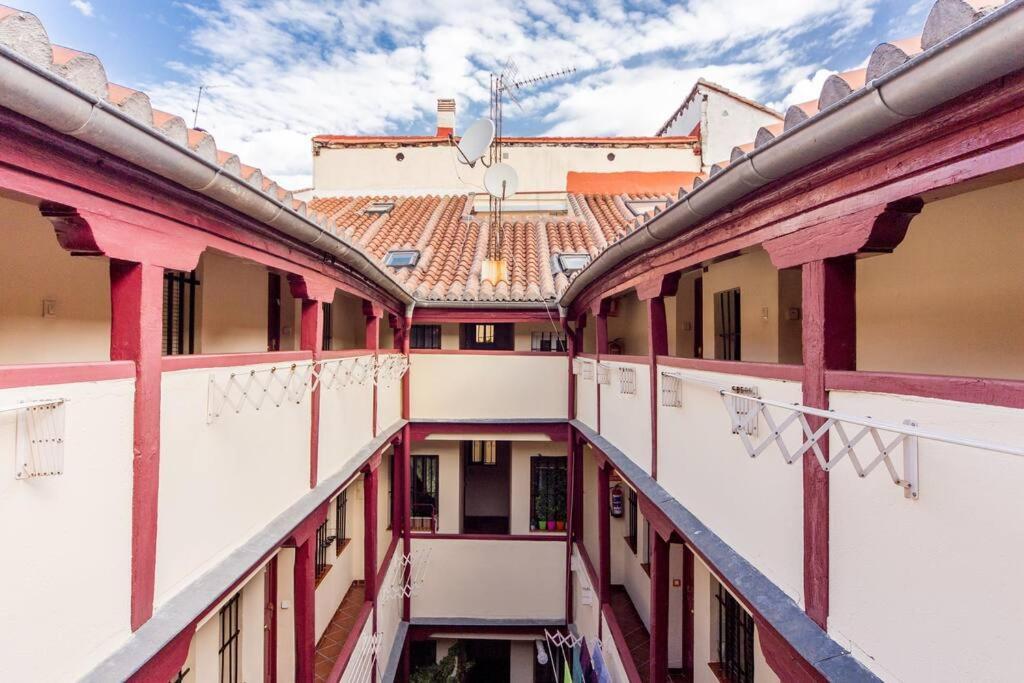 Bohemian 2Bedroom Attic In Lavapies Madrid Ngoại thất bức ảnh