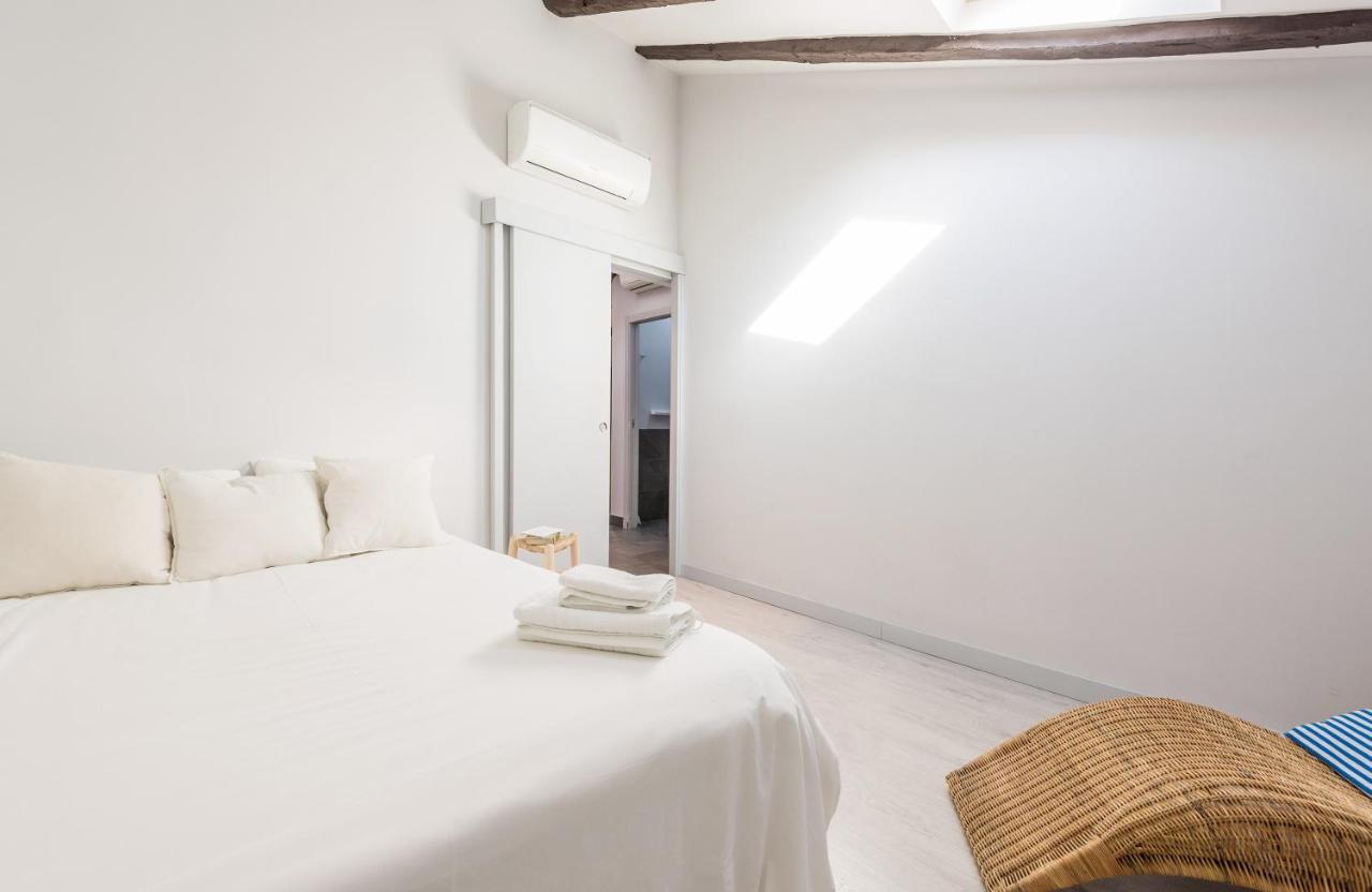 Bohemian 2Bedroom Attic In Lavapies Madrid Ngoại thất bức ảnh
